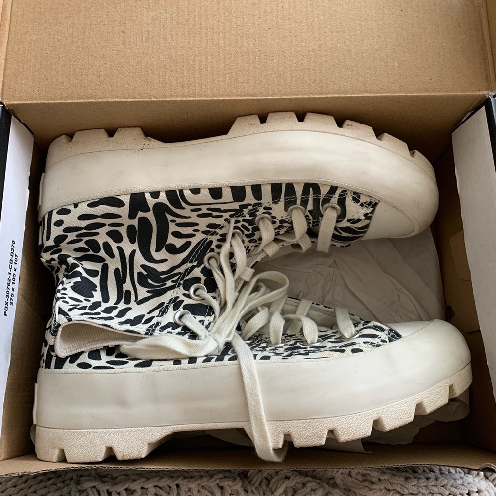 Platform Converse
